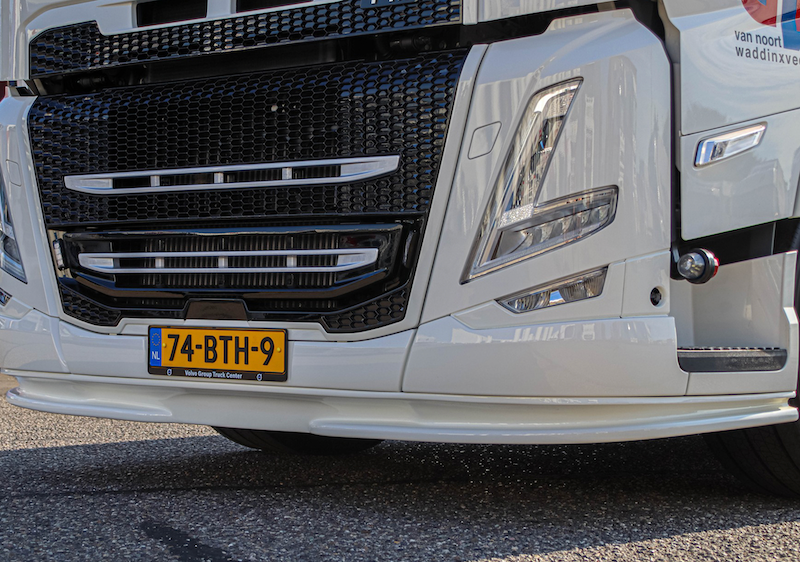 Underspoiler passer til Volvo 4/5 FM
