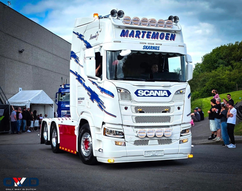 TEST – Scania: bakside og skjermer